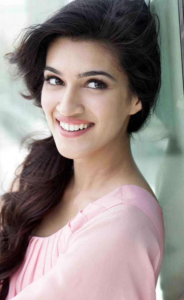 Bollywood News: Kriti Sanon पर चढ़ा 'पुष्पा' का खुमार; जानिए