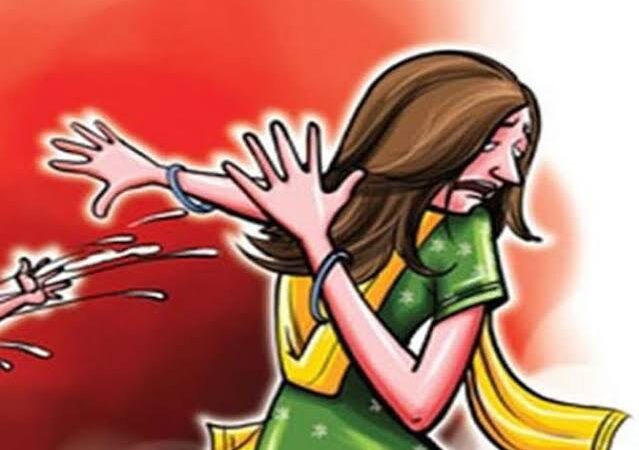 Crime News: आदिवासी युवती के साथ दुराचार और अश्लील वीडियो बनाकर किया ब्लैकमेल; जानिए