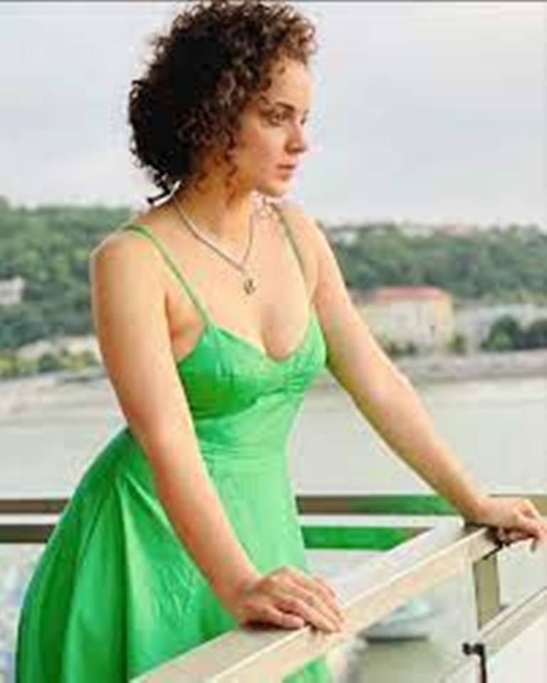 Bollywood News: Kangana Ranaut 'तनु त्रिवेदी' बन फिर मचाएंगी धमाल; जानिए खबर