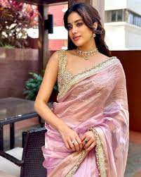 Bollywood News: Janhvi Kapoor ने साड़ी पहनकर किया 'खलासी डांस; जानिए खबर