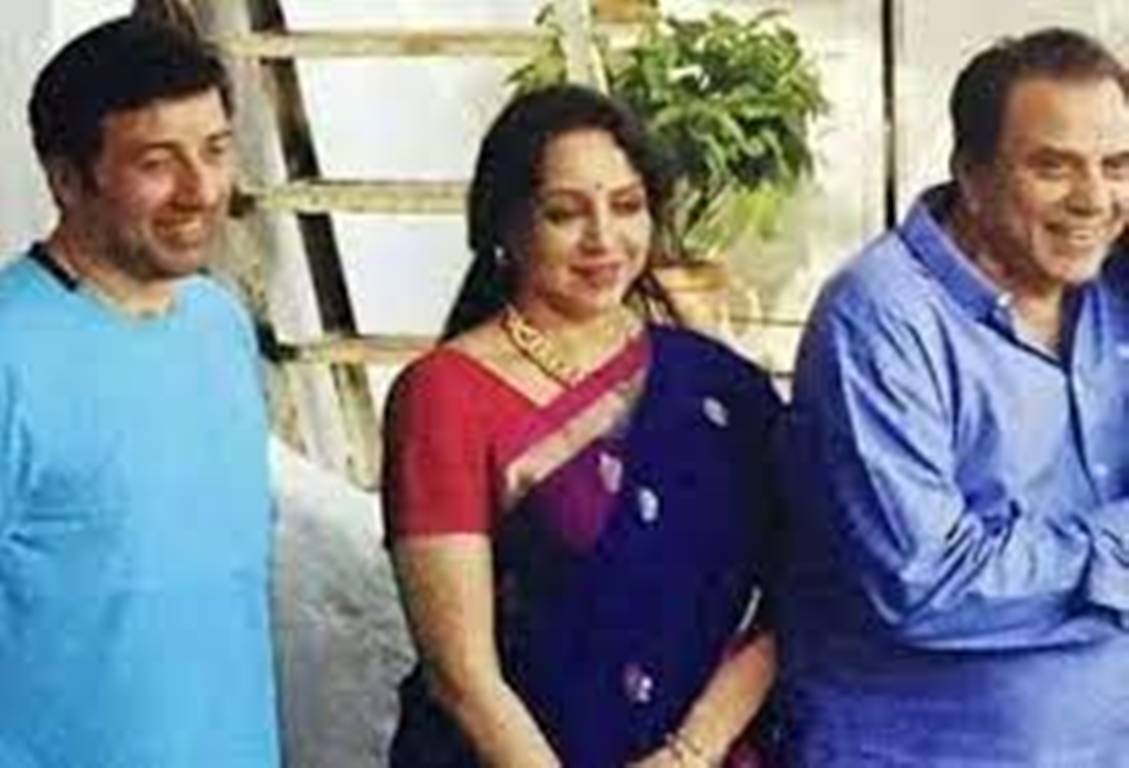 Bollywood News: Sunny Deol को नहीं मिला Hema Malini की बर्थडे पार्टी का इनविटेशन; जानिए