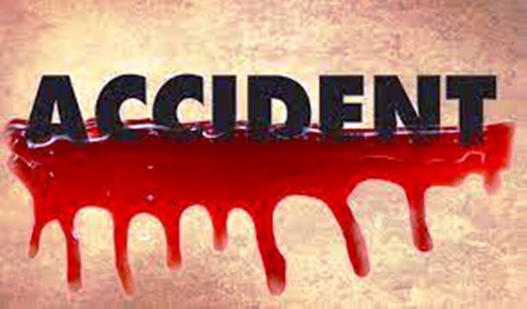 Accident News: बेलगाम ट्रक ने बेकाबू होकर स्कूटी को मारी टक्कर, आरोपी फरार; जानिए खबर