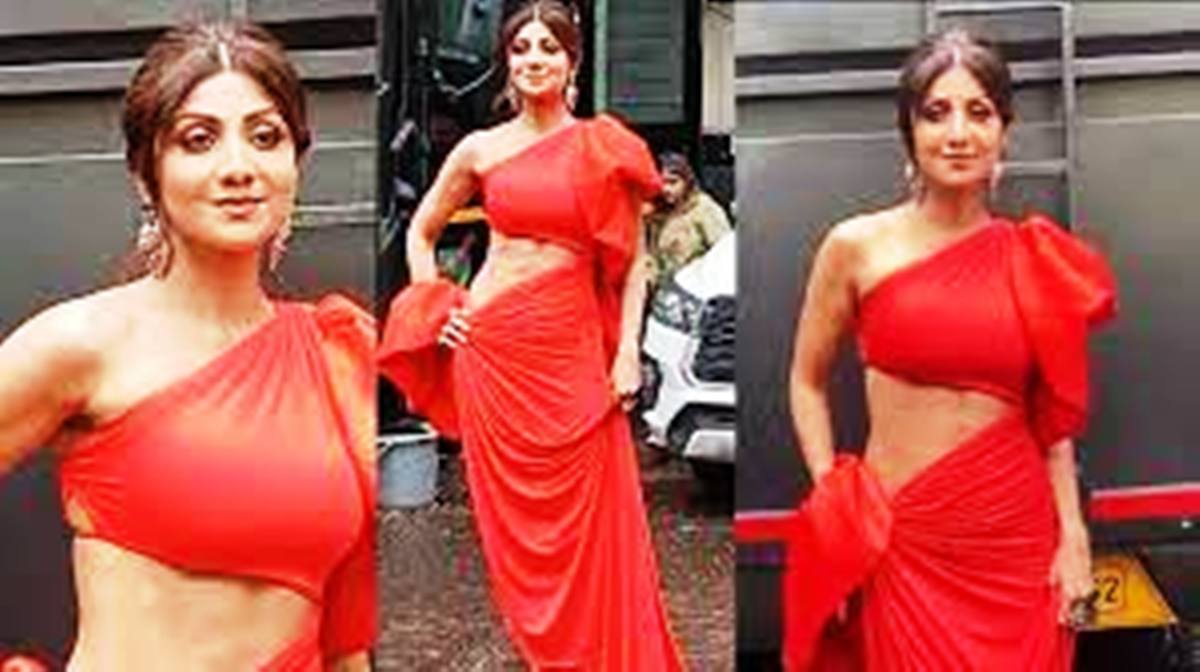 Bollywood News: बोल्डनेस में सनी लियोनी को टक्कर देने वाली शमा सिकंदर की अदाएं बेहद कातिलाना; जानिएBollywood News: बोल्डनेस में सनी लियोनी को टक्कर देने वाली शमा सिकंदर की अदाएं बेहद कातिलाना; जानिए