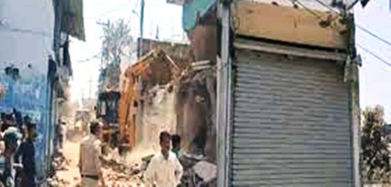 MP News: रीवा की सड़को पर 2 किलोमीटर तक अतिक्रमण; जानिए खबर