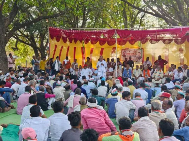 lok sabha election: राहुल गांधी संविधान बचाने की लड़ाई लड़ रहे: अजय सिंह