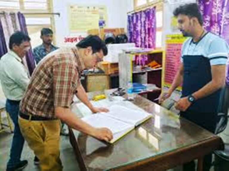 MP News: कलेक्टर ने सामुदायिक स्वास्थ्य केंद्र का किया औचक निरीक्षण; जानिए खबर
