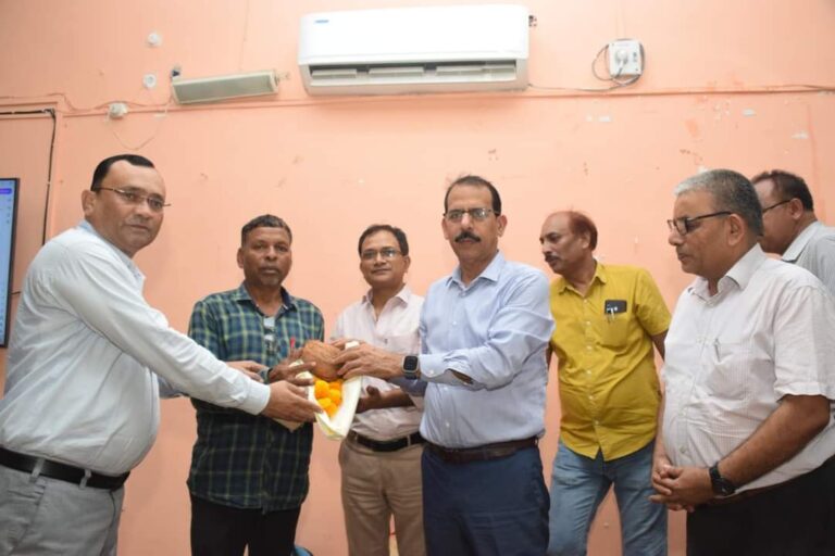 Singrauli News: सर्व शिक्षा अभियान के तहत उत्कृष्ट प्रदर्शन करने वाले हाई स्कूलों के प्राचार्यो को किया गया सम्मानित; जानिए 