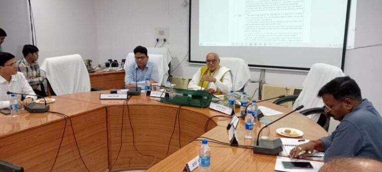 MP News: सीधी-सिंगरौली रेल परियोजना और एनएच के कार्यप्रगति की सांसद ने की समीक्षा; जानिए