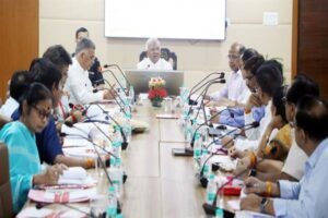 MP News: राज्यपाल ने राजभवन में समीक्षा बैठक में दिए निर्देश; जानिए पूरी खबर
