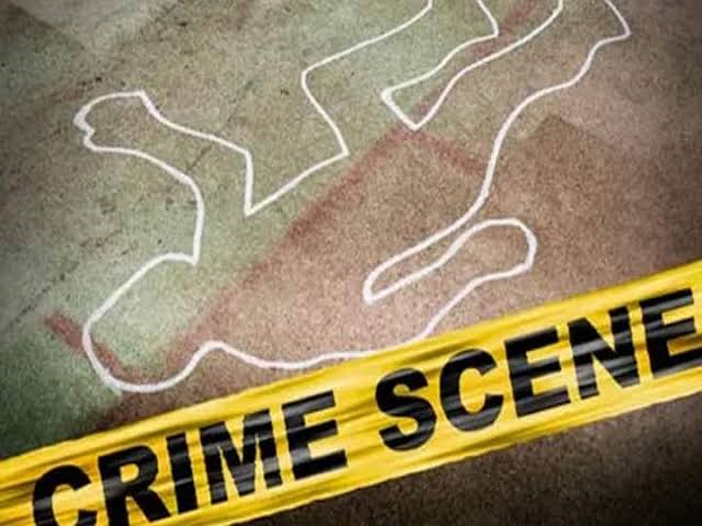 Crime News: ऑफिस की बिल्डिंग के टॉप फ्लोर से लगाई छलांग; जानिए खबर