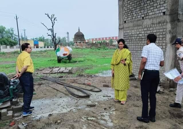 MP News: कलेक्टर ने अधिकारियों के साथ किया पार्क का आकस्मिक निरीक्षण; जानिए