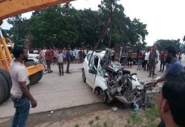Road Accident: भीषण सड़क हादसे में सिंगरौली के एक ही परिवार 3 लोगों की मौत; जानिए