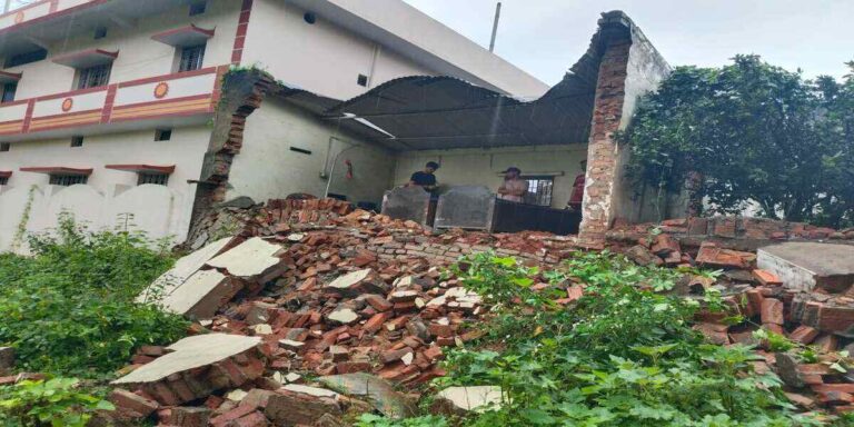 Singrauli breaking: NCL की ब्लाटिंग से जर्जर हुआ मकान नहीं झेल पाया बारिश और गिर गया; जानिए 