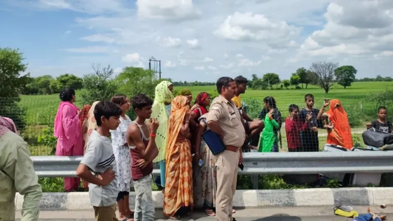 Accident News: सड़क हादसे में मां-बेटे समेत चार की दर्दनाक मौत; जानिए खबर