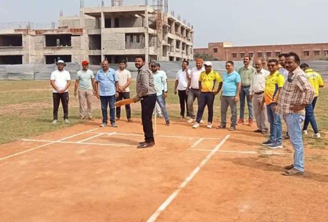 Mauganj News: शहीद केदारनाथ स्मृति क्रिकेट टूर्नामेंट का भव्य शुभारंभ; जानिए खबर