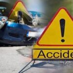 Accident News: तेज रफ्तार कार पुलिया से टकराकर पलटी, एक की मौत दूसरा गंभीर रूप से घायल; जानिए खबर 