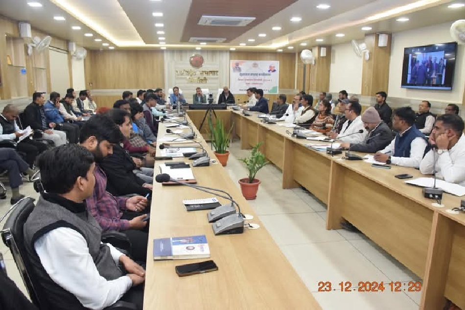 Singrauli News: 2047 तक सिंगरौली जिले को प्रदेश का अग्रणी जिला बनाने की कार्य योजना पर मंथन; जानिए
