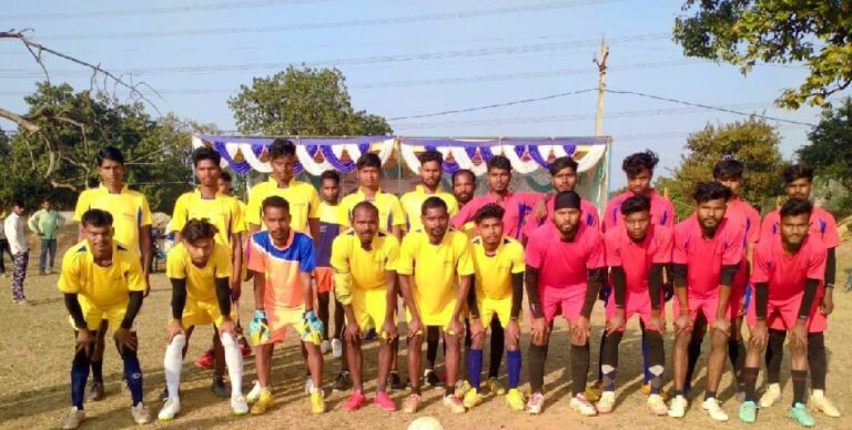 Singrauli News: सिंगरौली में सिरसवाह ने धिरौली को फुटबॉल में हराया, अदाणी फाउंडेशन ने टूर्नामेंट आयोजन कराया; जानिए