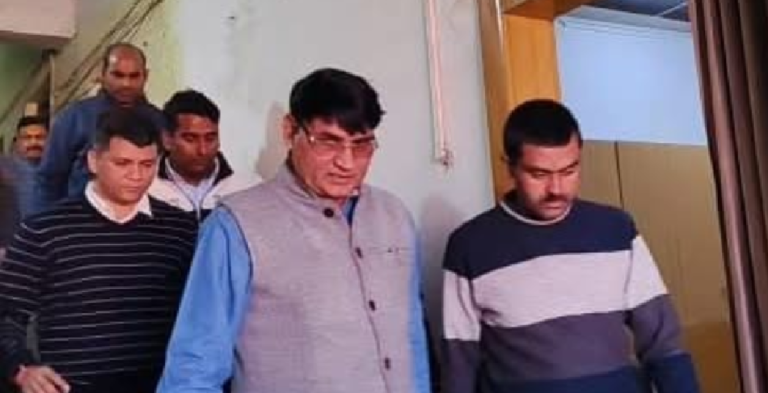 Sidhi News: सीधी आदिवासी विकास विभाग के सहायक आयुक्त को 5 हजार रुपए की रिश्वत लेते लोकायुक्त ने पकड़ा; जानिए