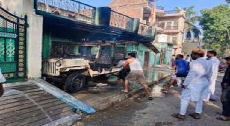 MP News: घर के सामने खड़ी जीप में अचानक भड़की आग; जानिए