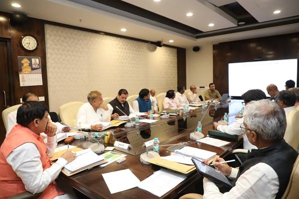 MP News: MP में नए निवेश से बढ़ेंगे रोजगार के अवसर नई इकाइयों से 13 हजार रोजगार होंगे सृजित; जानिए 