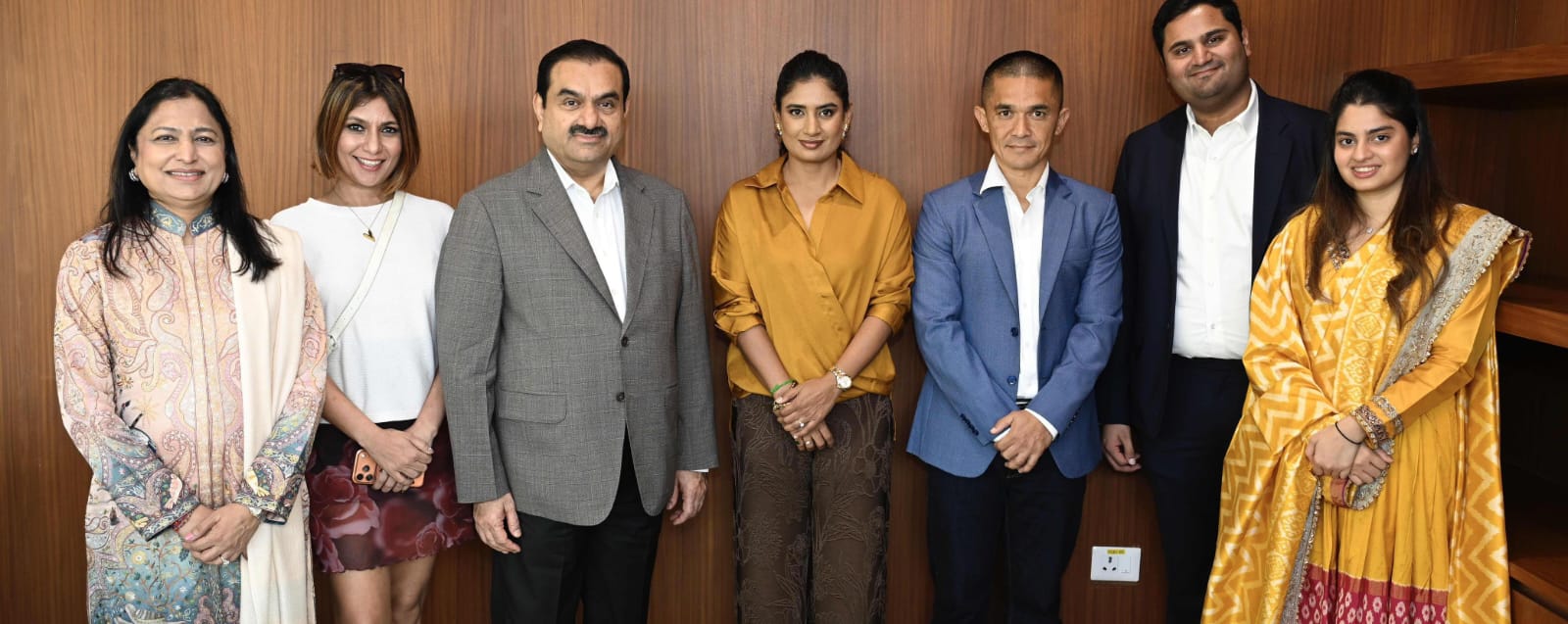 International News: नवी मुंबई इंटरनेशनल एयरपोर्ट से उड़ान शुरू, गौतम अदाणी ने किया यात्रियों का स्वागत; जानिए