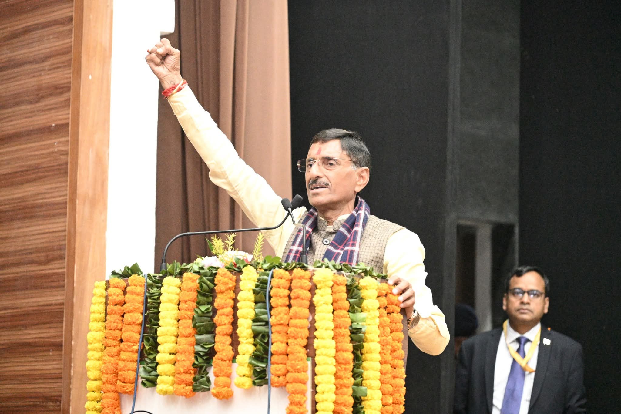 National News : CCL में ‘विकसित भारत@2047’ संवाद, रक्षा राज्य मंत्री व नौसेना प्रमुख रहे मौजूद; जानिए