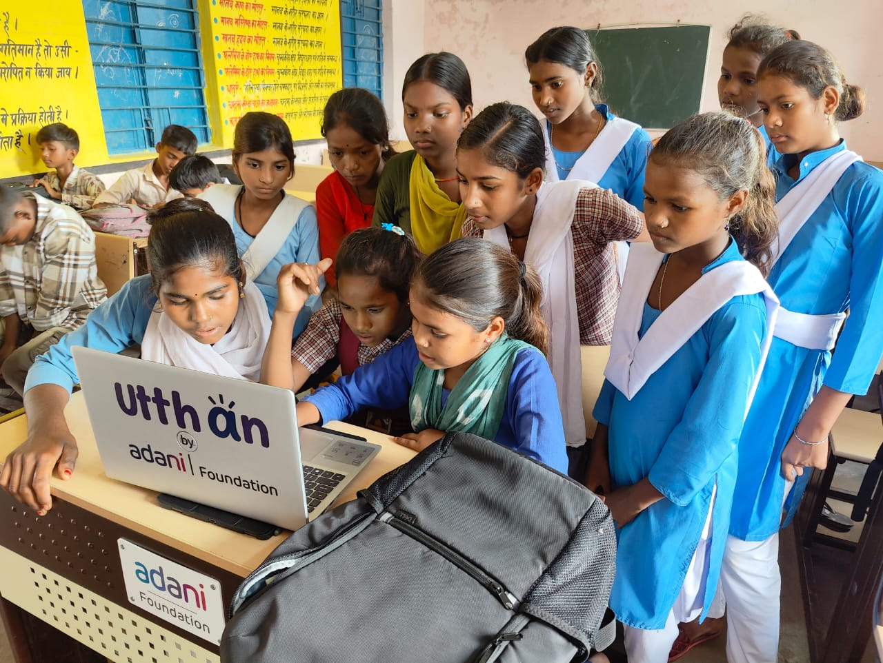 Singrauli News: सिंगरौली में अदाणी फाउंडेशन की ‘आईटी ऑन व्हील्स’ पहल से खुले नई संभावनाओं द्वार...