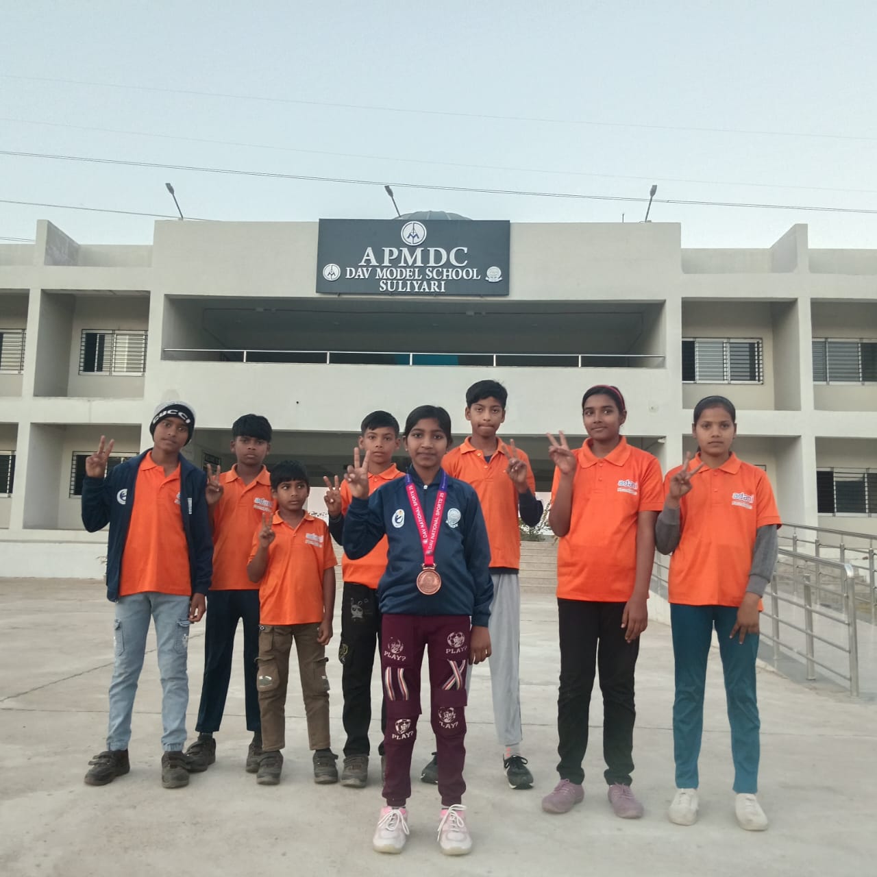 Singrauli News: खनुआ की बेटी वर्षा ने DAV राष्ट्रीय तीरंदाजी प्रतियोगिता में जीता कांस्य पदक; जानिए