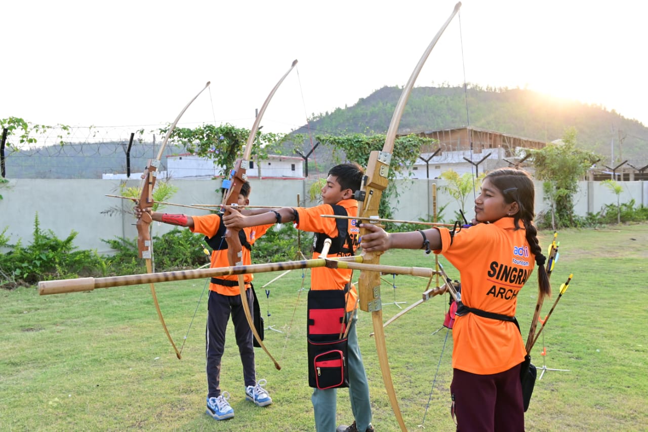 Singrauli News: खनुआ की बेटी वर्षा ने DAV राष्ट्रीय तीरंदाजी प्रतियोगिता में जीता कांस्य पदक; जानिए