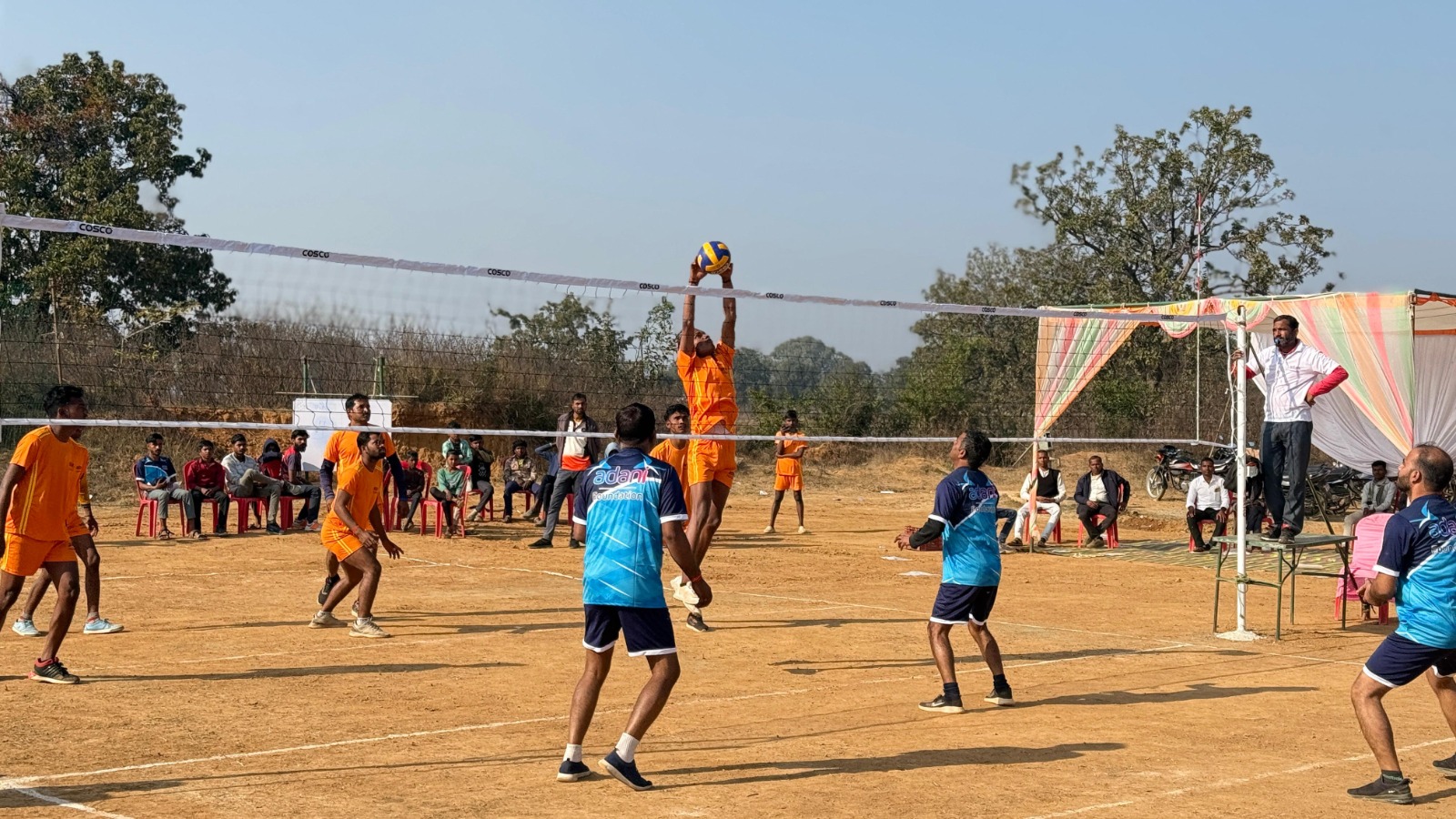 Sports News: अदाणी फाउंडेशन ने कयक वॉलीबॉल टूर्नामेंट का आयोजन; जानिए कौन बना चैम्पियन