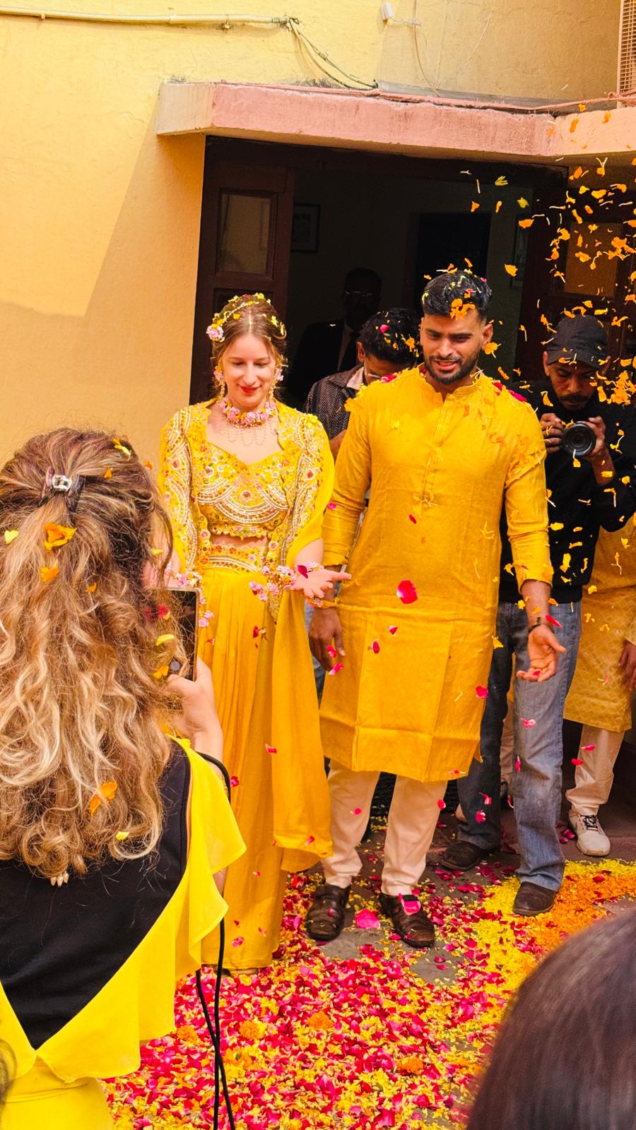 Singrauli News : बेल्जियम में टेनिस खेलते खेलते फ्रांस की लड़की को इंडियन लड़के से हुआ प्यार और फिर सिंगरौली में शादी हुई