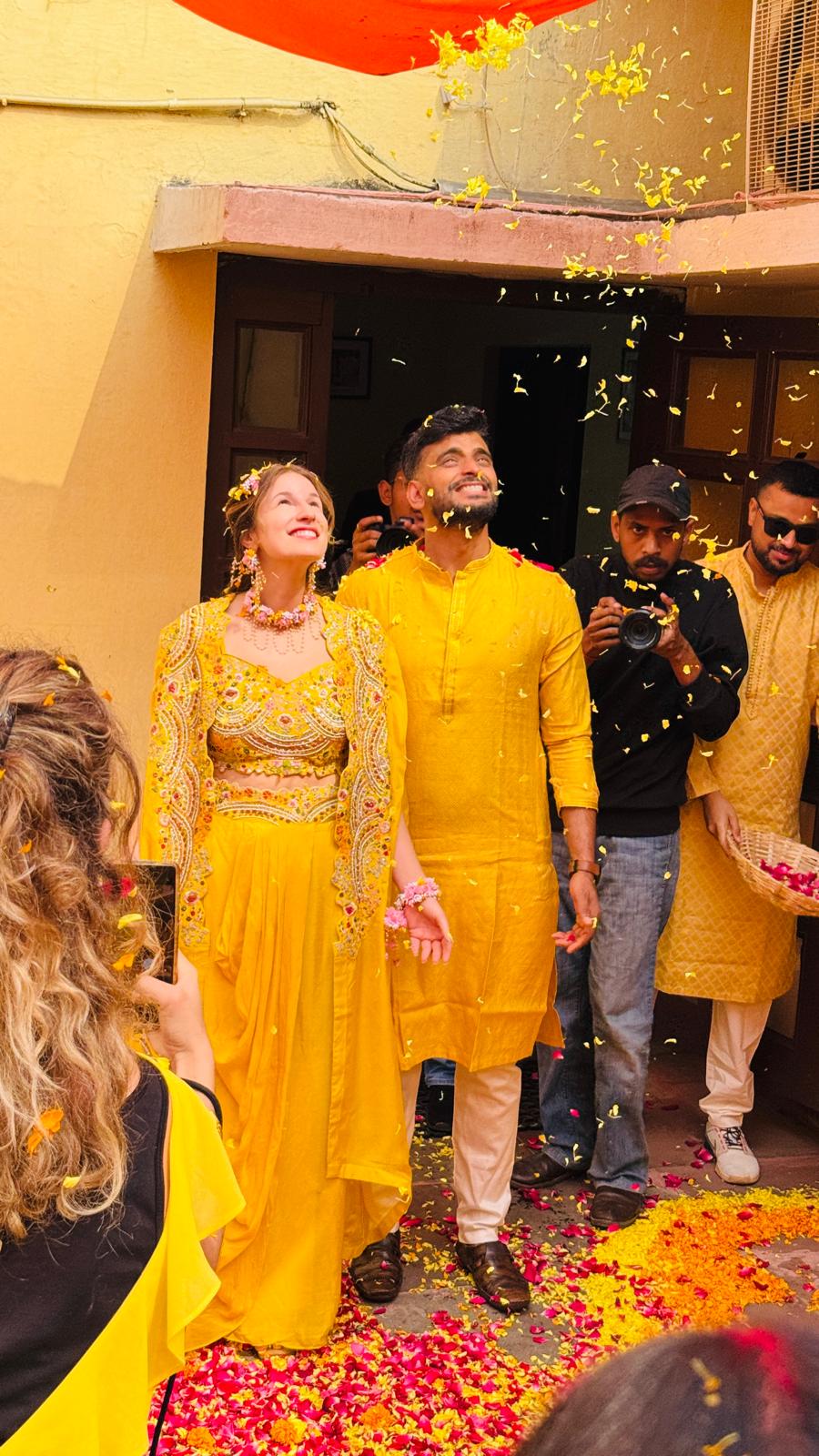 Singrauli News : बेल्जियम में टेनिस खेलते खेलते फ्रांस की लड़की को इंडियन लड़के से हुआ प्यार और फिर सिंगरौली में शादी हुई