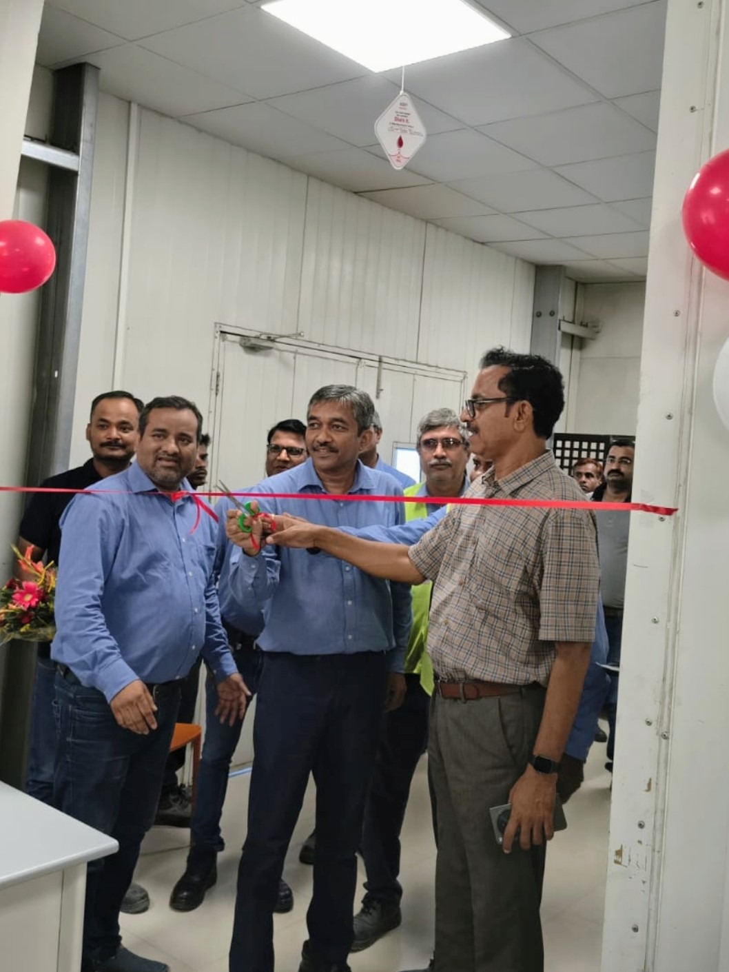Singrauli News: गौतम अदाणी के जन्मदिन पर 1000 से ज्यादा यूनिट स्वैच्छिक रक्तदान कर बनाया रिकॉर्ड