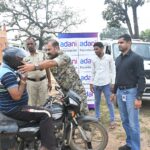 Singrauli News: धिरौली-सुलियरी में सड़क सुरक्षा की पहल, 158 दोपहिया चालकों को मुफ्त हेलमेट वितरित Singrauli News: धिरौली-सुलियरी में सड़क सुरक्षा की पहल, 158 दोपहिया चालकों को मुफ्त हेलमेट वितरित
